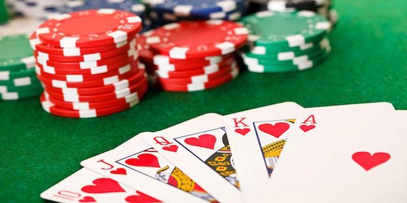 Vì sao nên chọn tham gia chơi Poker Gemwin